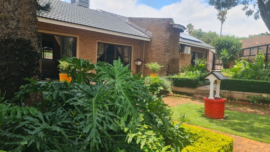 7 Bedroom Property for Sale in Cashan North West